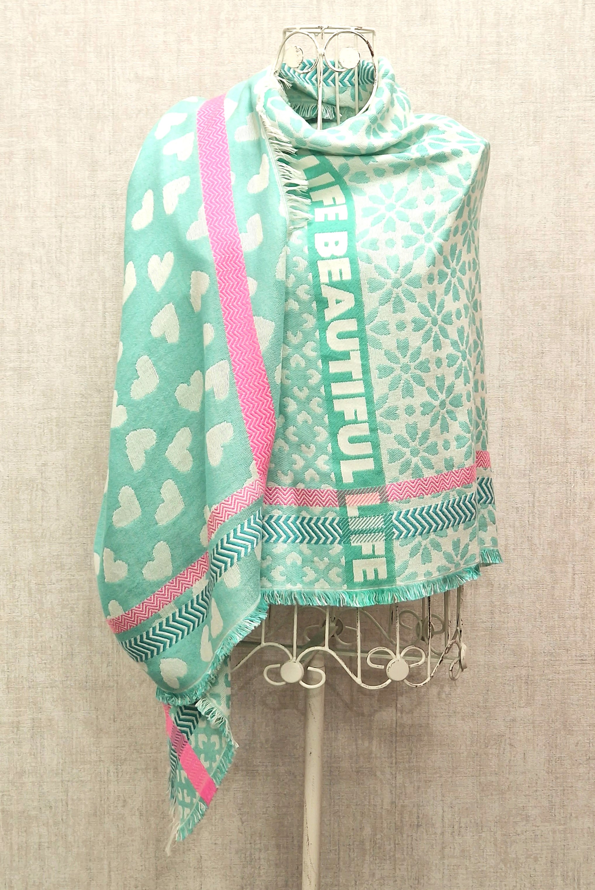 Zwillingsherz Schal „Beautiful Life -Herzen“ in Mint