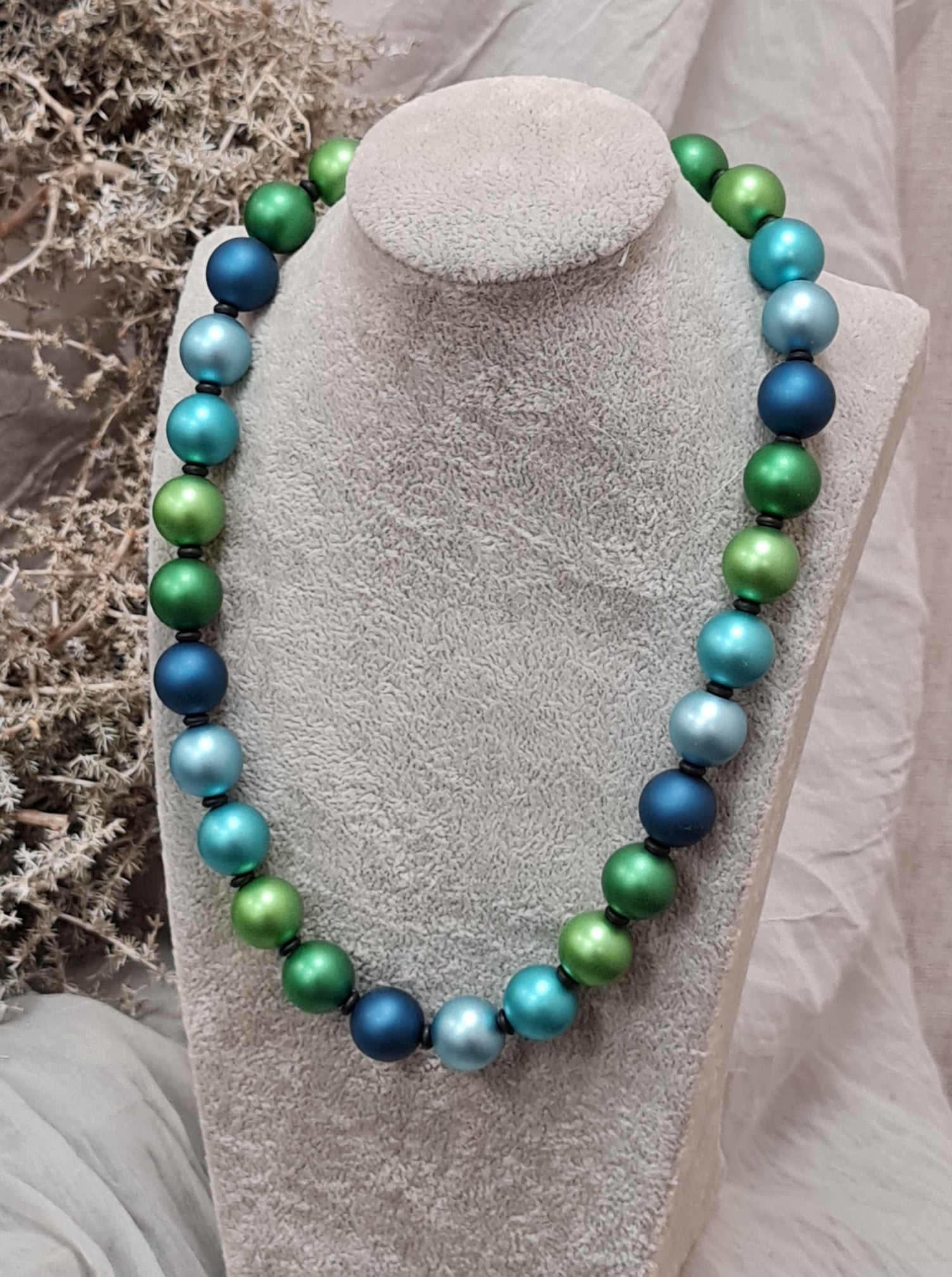 Kette – Halskette – Collier – eloxierte Aluminium – „Daria“ – Blau – Grün