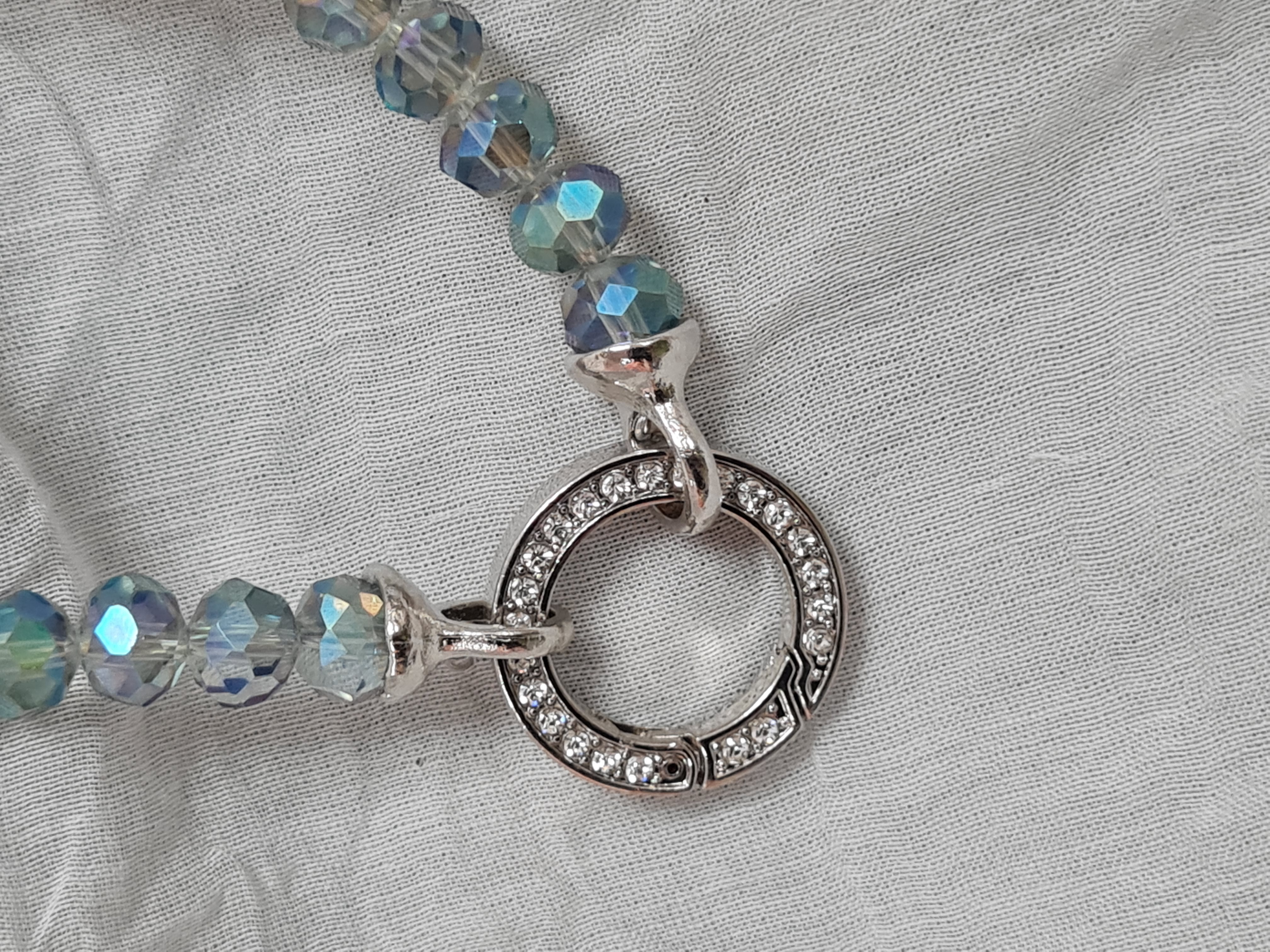 Halskette aus Glasperlen facettiert/geschliffen – Regenbogen I– Modeschmuck Kette lang