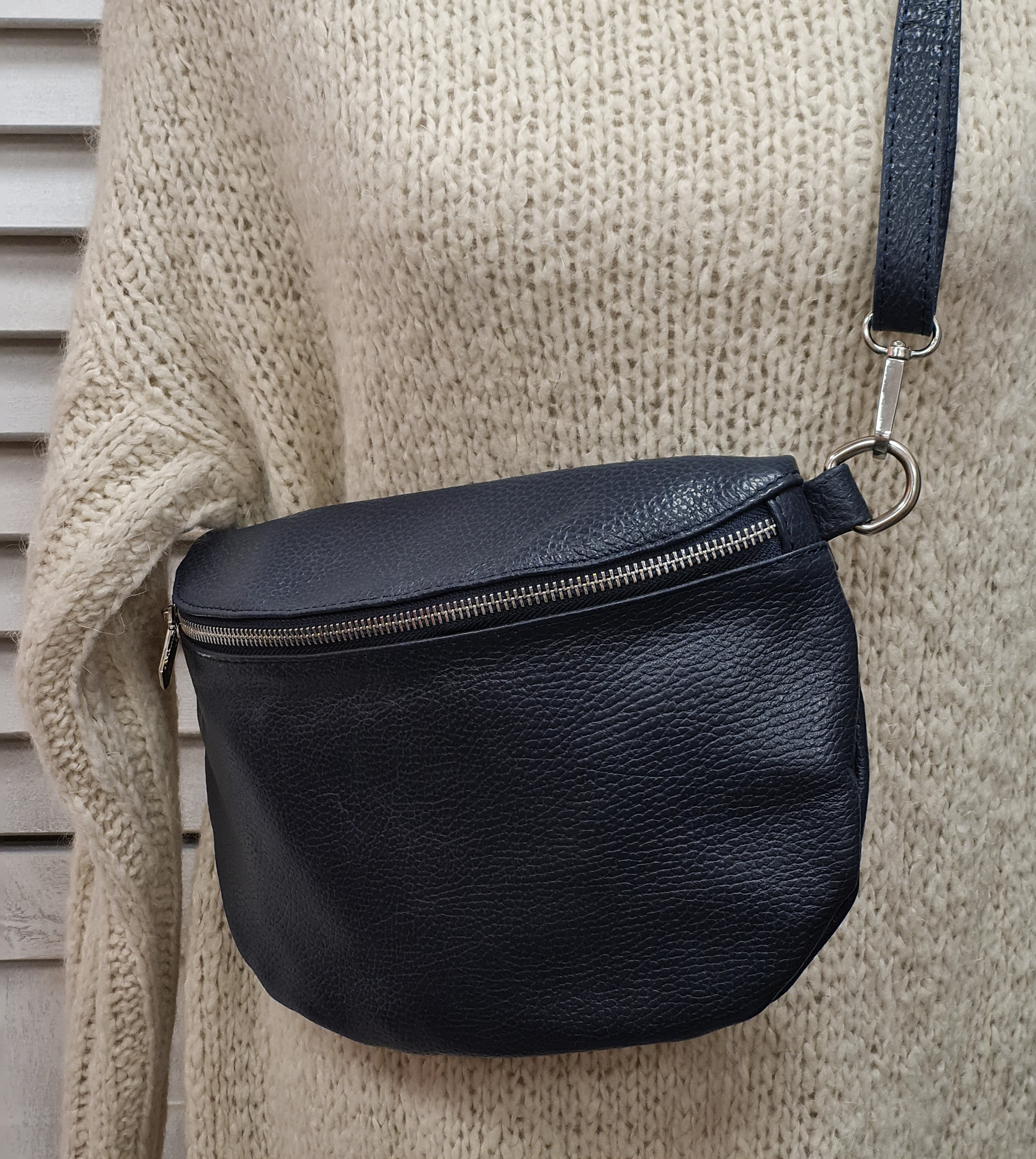 Bauchtasche "Dunkelblau" – Crossover – Ledertasche 