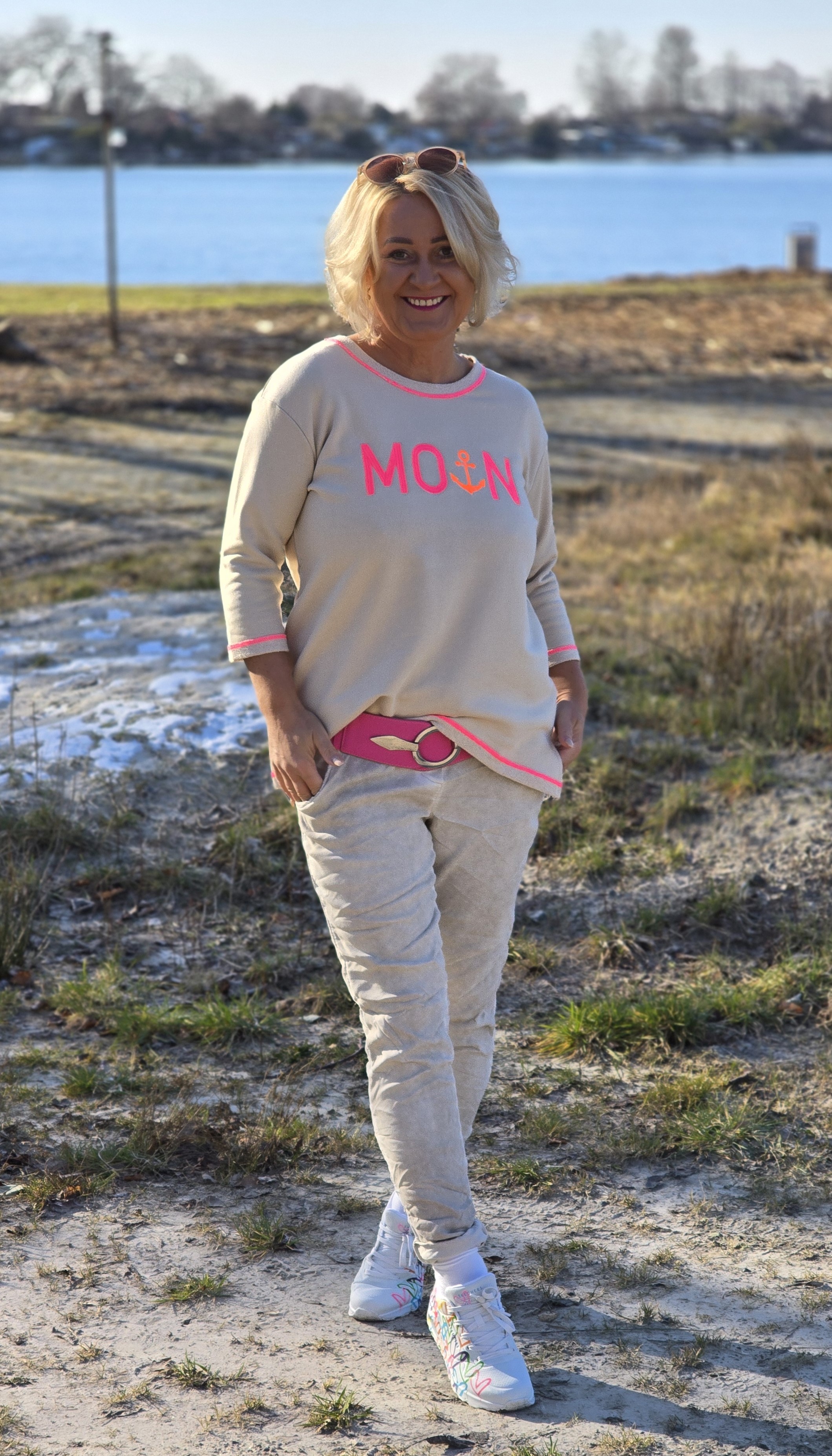Zwillingsherz Sweatshirt 3/4 Arm mit Neonschriftzug "Min" – Sweat – Sweatshirt   