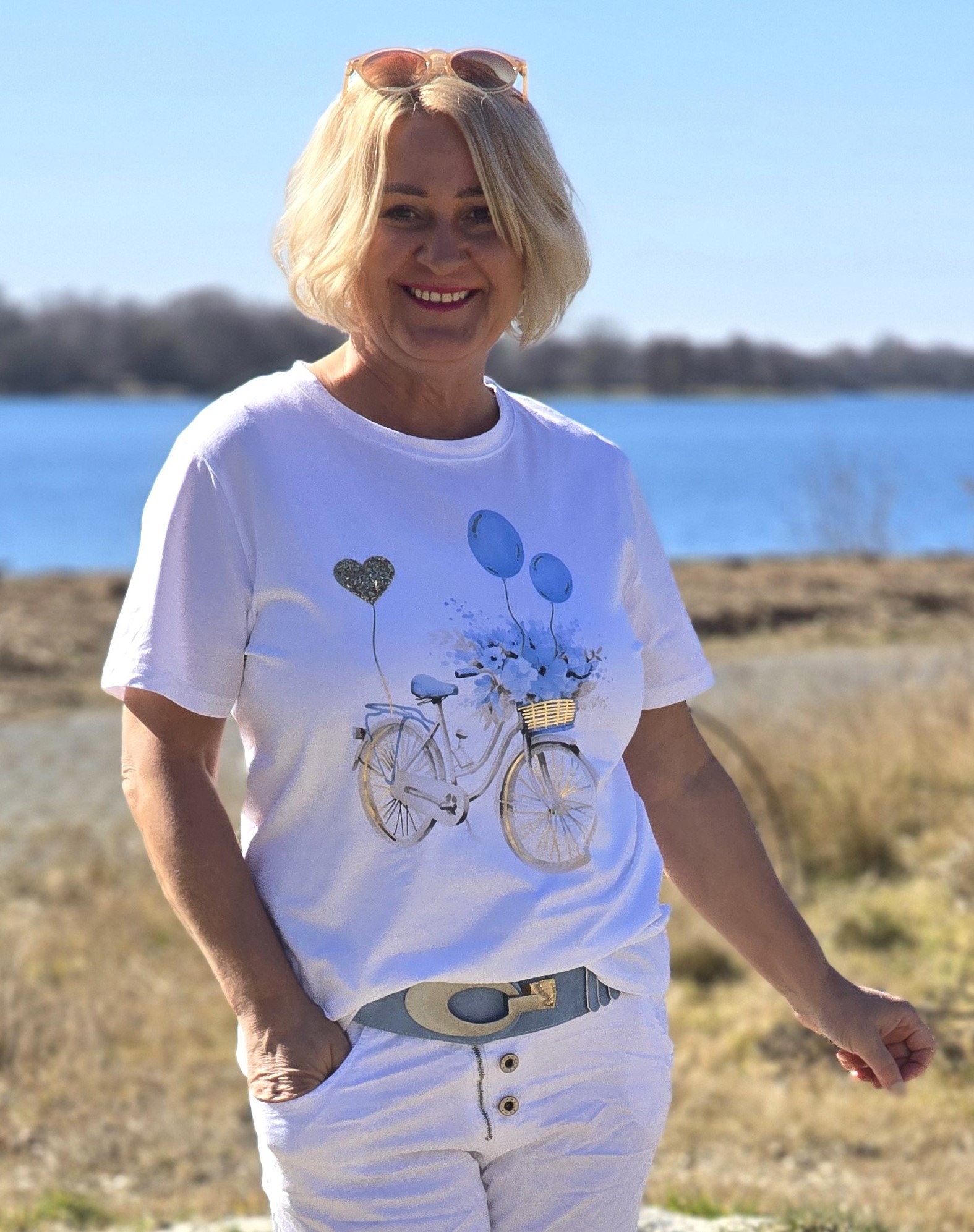 T-Shirt "Fahrrad mit Luftballons" – Druck T-Shirt – Sommershirt   