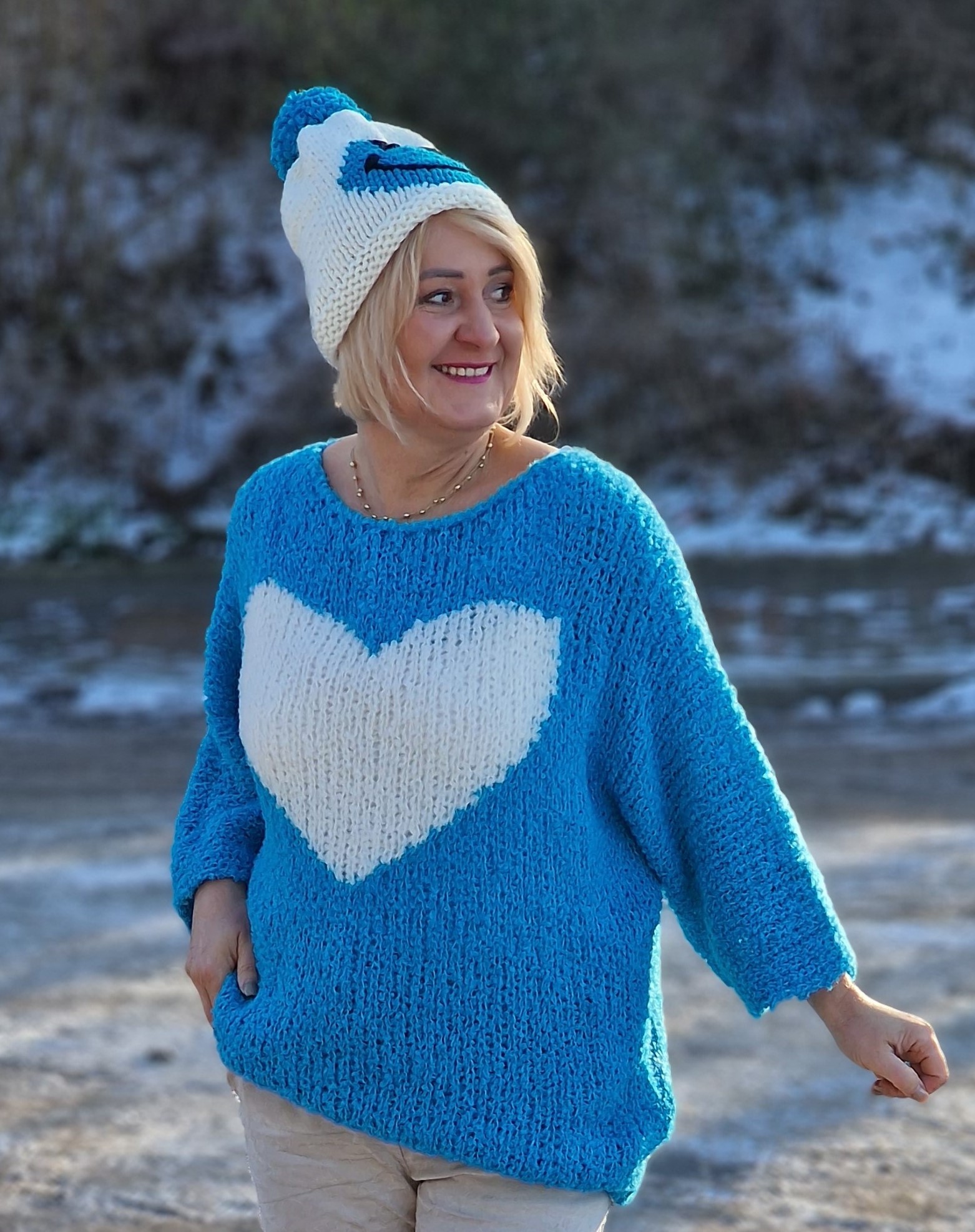 SMILEY-Mütze mit Bommel "Magic Pearl Sylt" – handgearbeitete Winter-Beanie/Hauben – Einzelstücke, limitiert