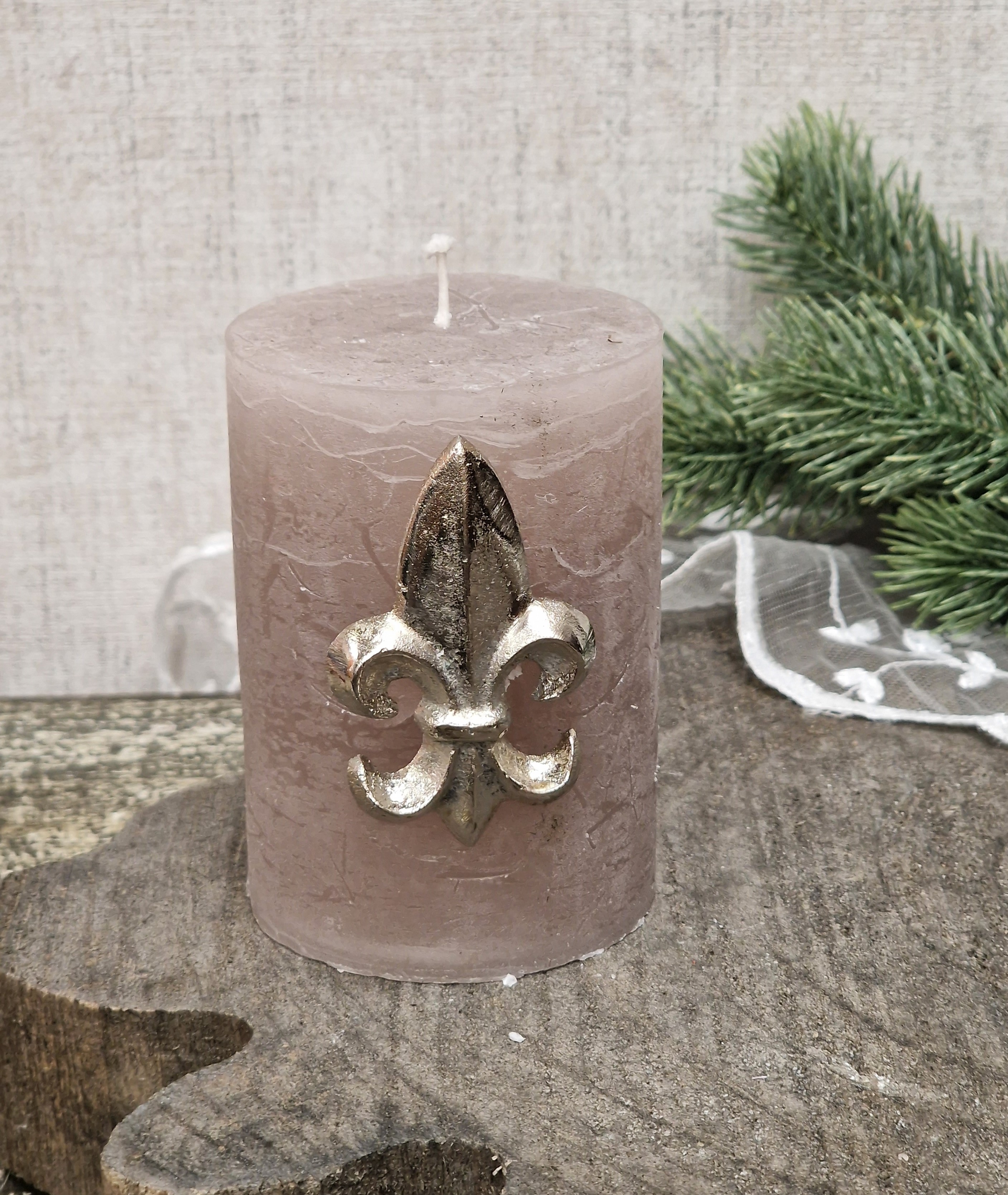 Kerzenpin "Lilie" – Deko-Pin – Kerzenstecker – Kerzenbrosche