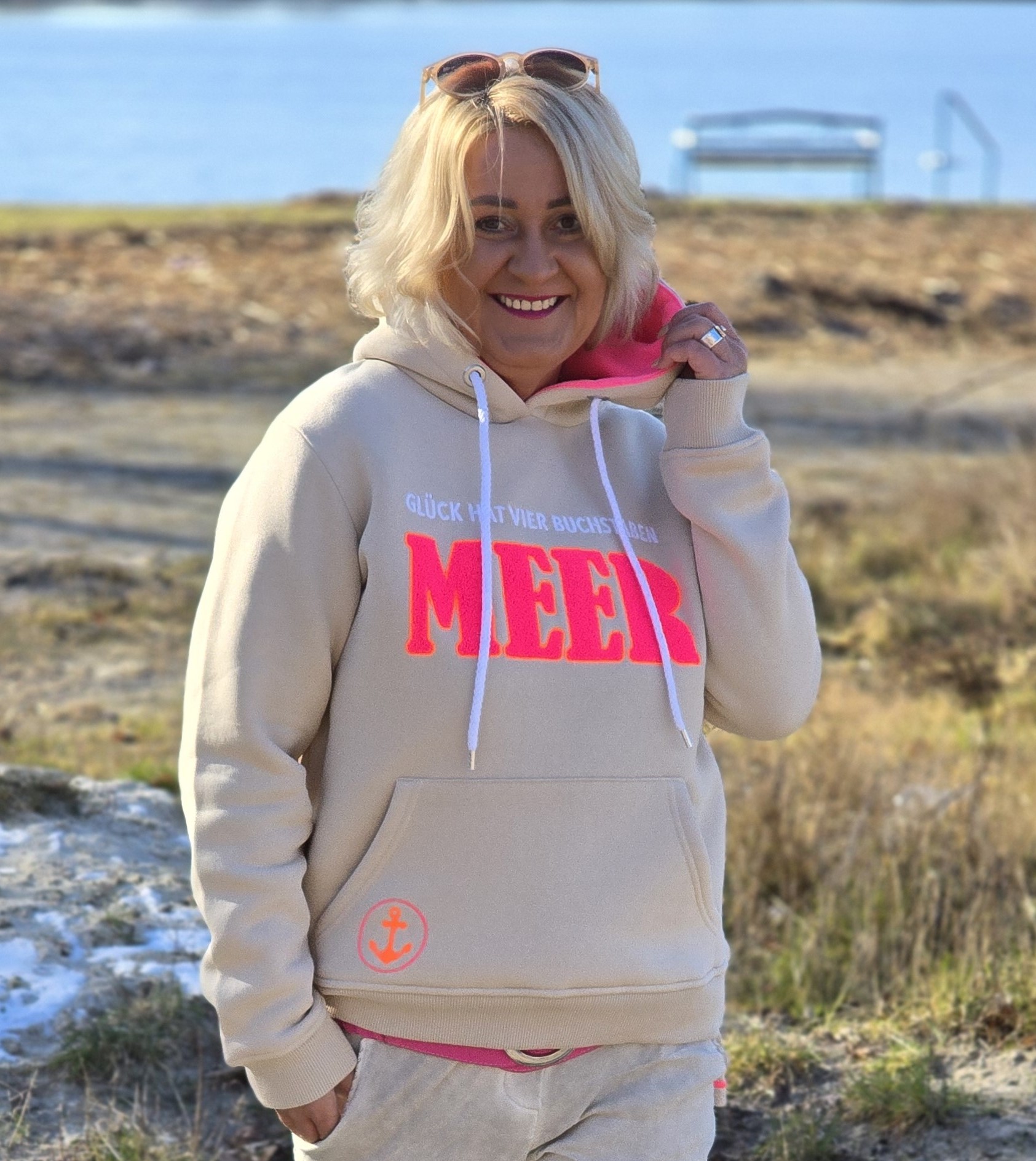 Zwillingsherz Hoodie mit Neonschriftzug "Buchstaben Meer" – Hoody – Sweatshirt  