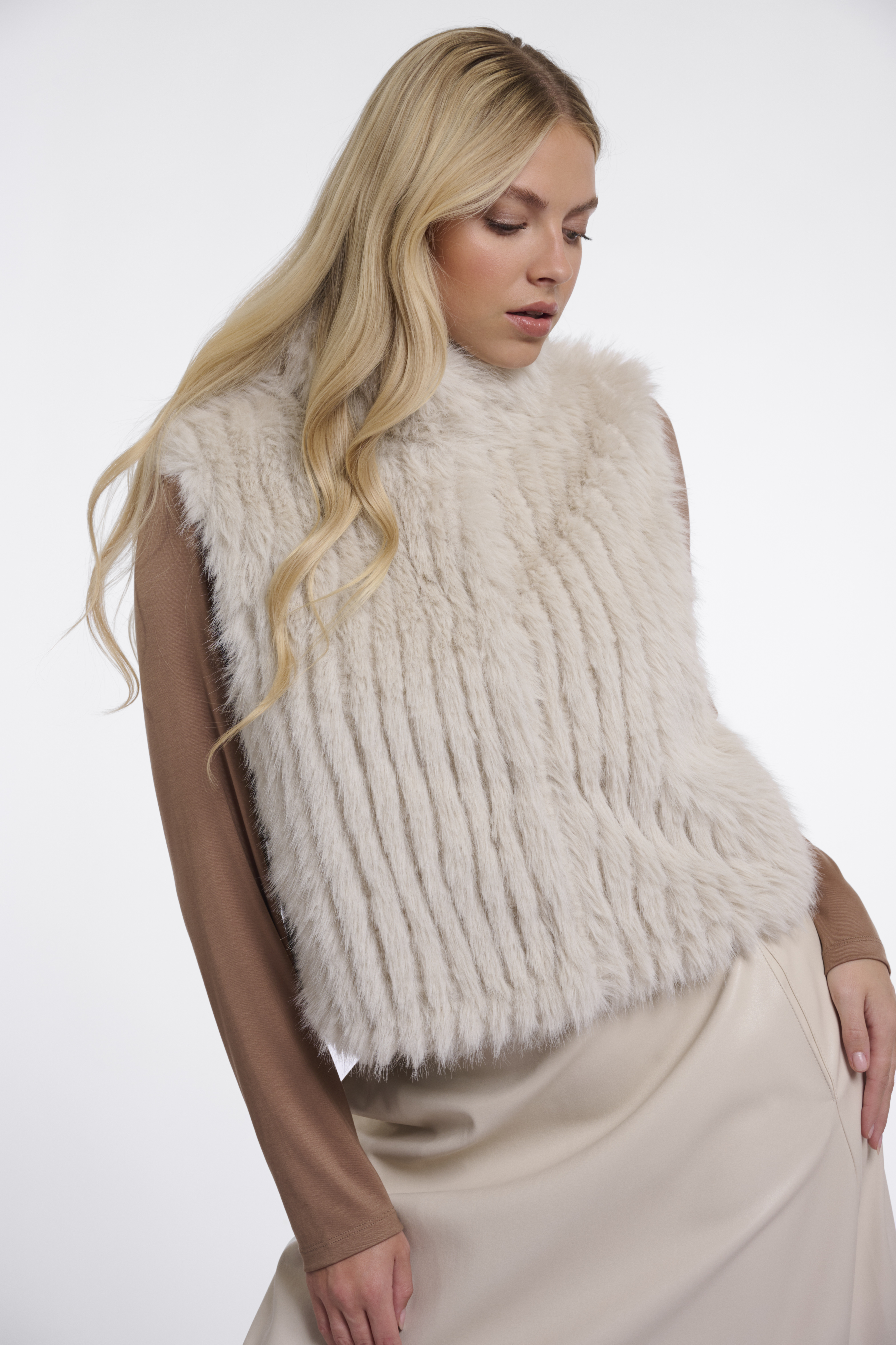 RINO & PELLE Weste "DAVA Waistcoat with closure Birch" – Kunstfell – Damenjacke – Fellweste  Creme