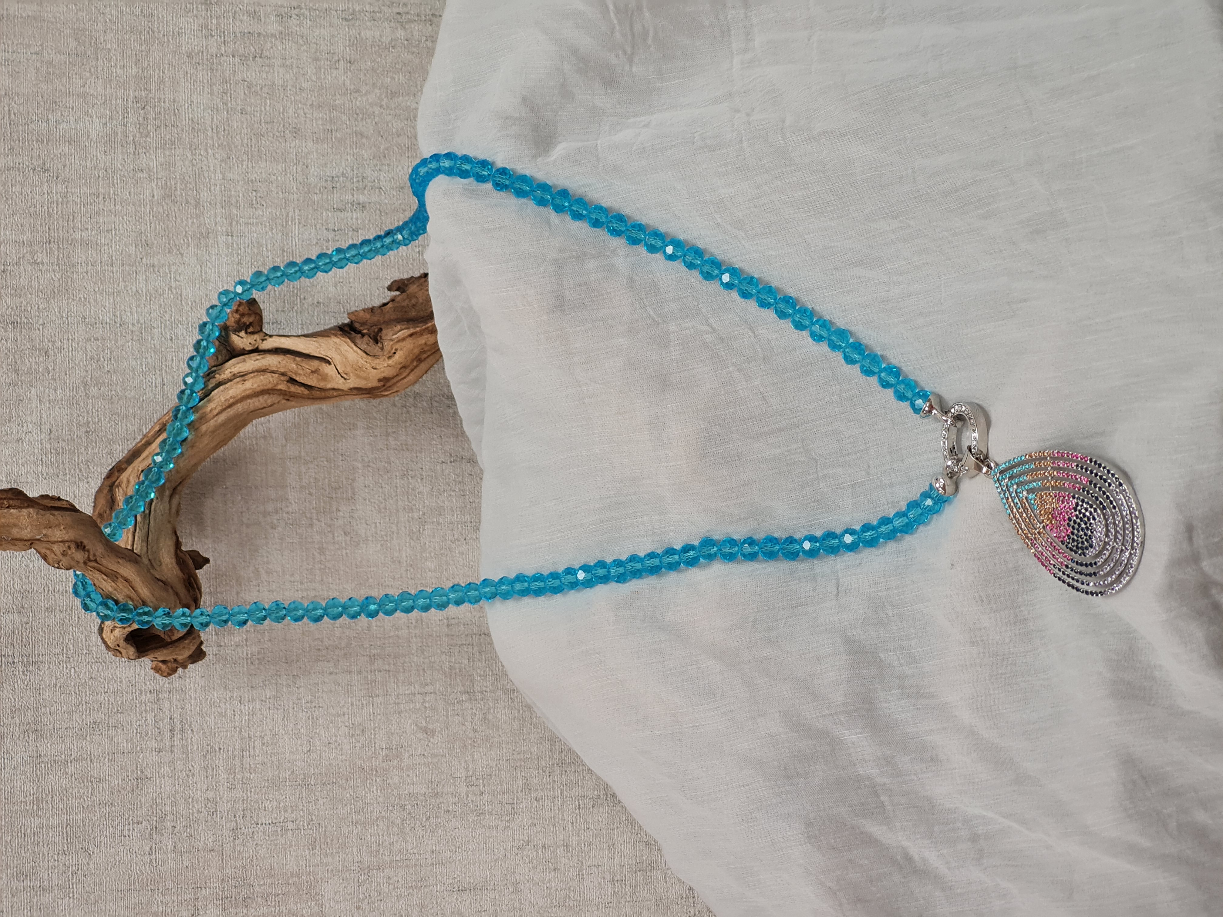 Halskette aus Glasperlen facettiert/geschliffen – Türkis – Modeschmuck Kette lang  