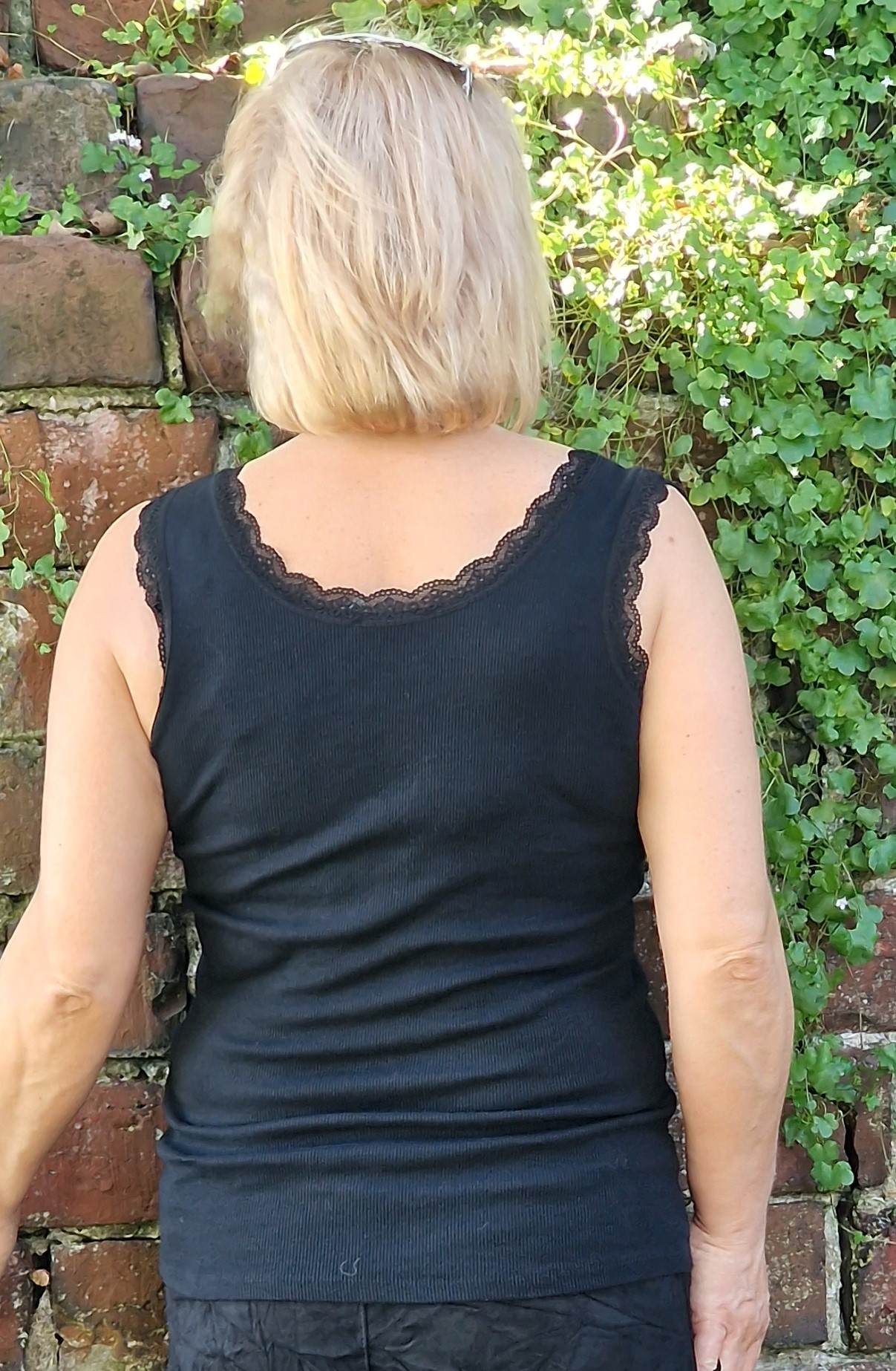 Unterhemd mit zarter Spitze – Baumwolle Top – Damen Hemdchen