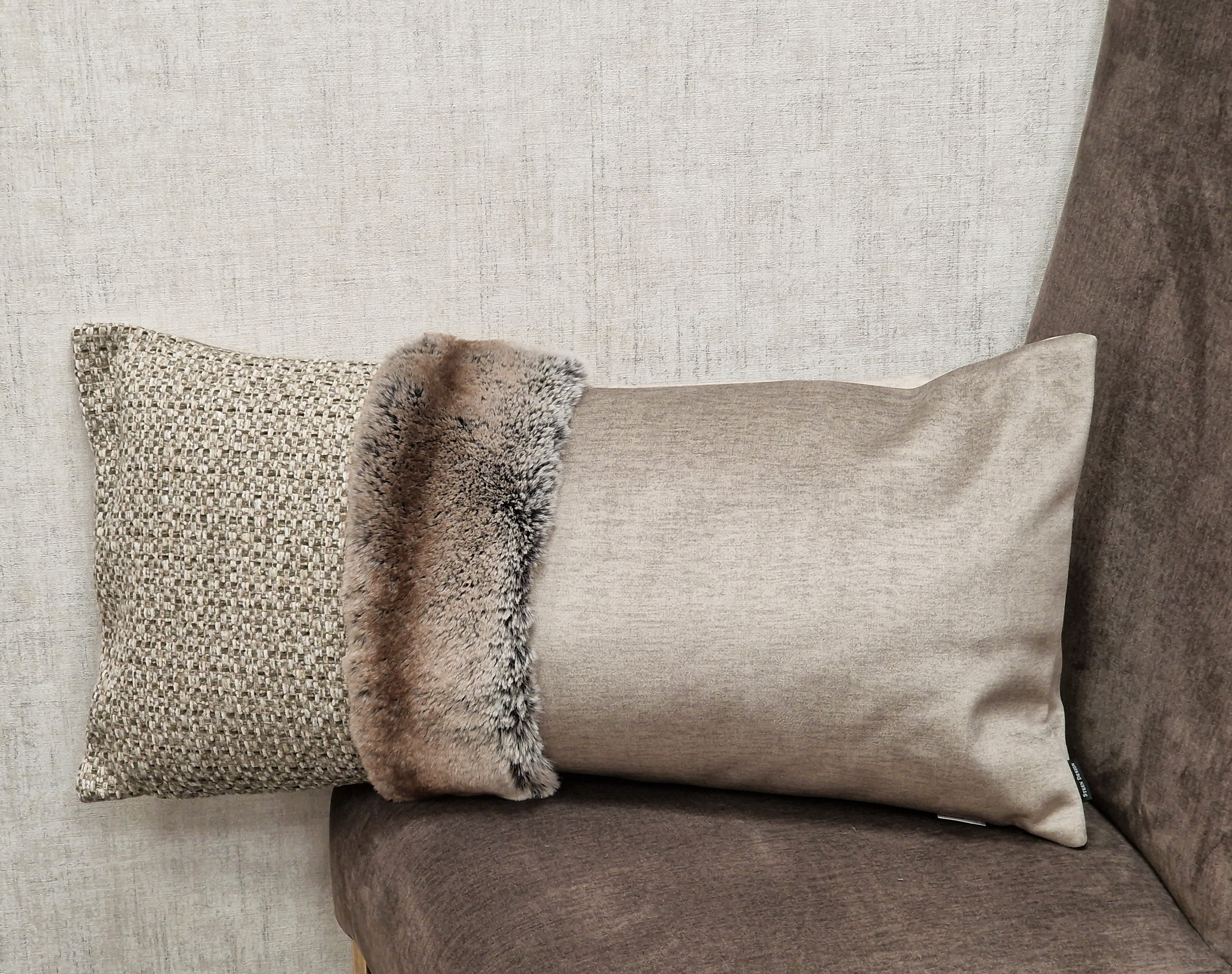 STEEN DESIGN KISSEN 70x35cm "Samt, Kunstfell, Mischgewebe" – Serie CHALET CHIC – "edle Beige-Taupe"  