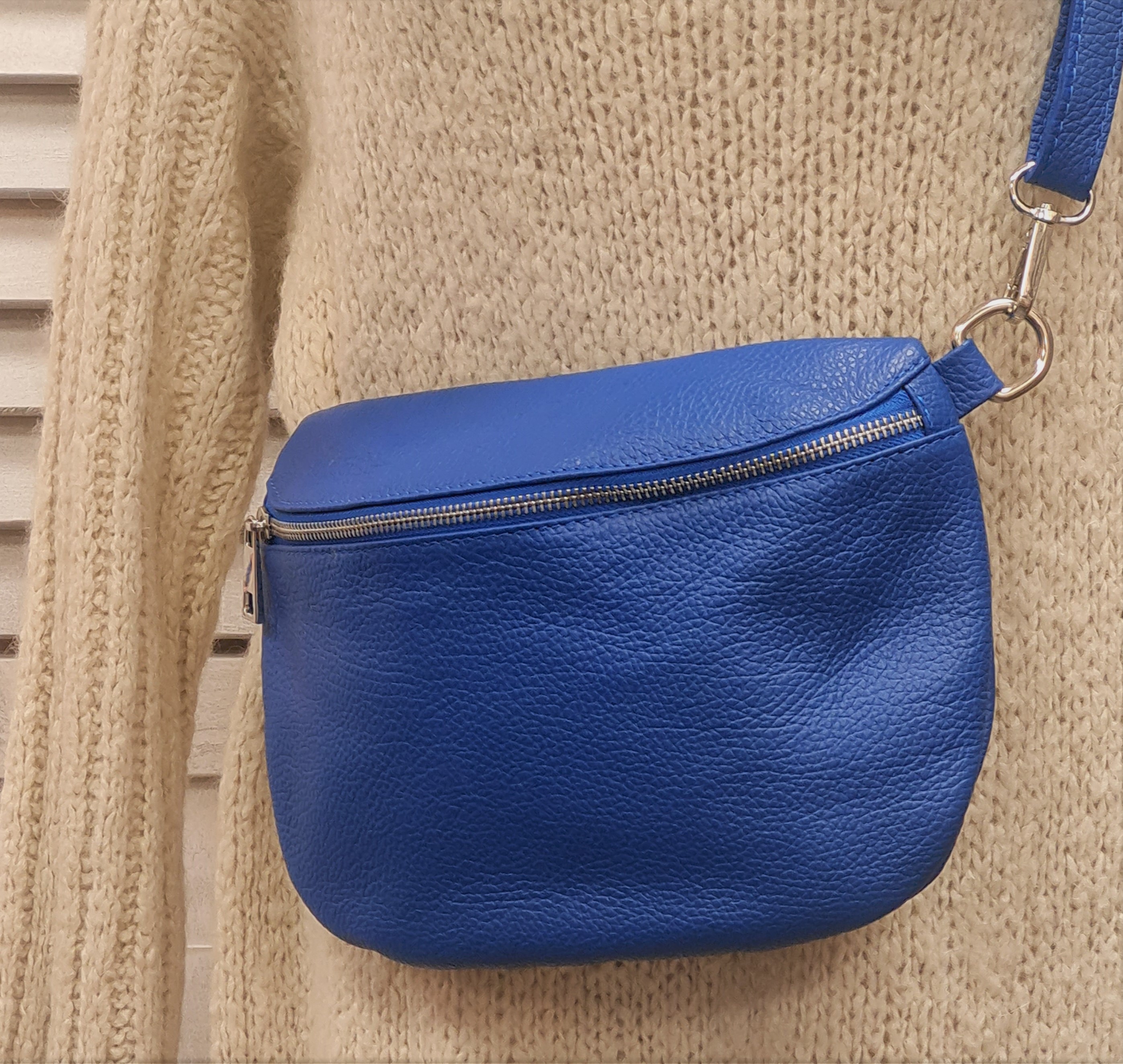 Bauchtasche "Königblau" – Crossover – Ledertasche 