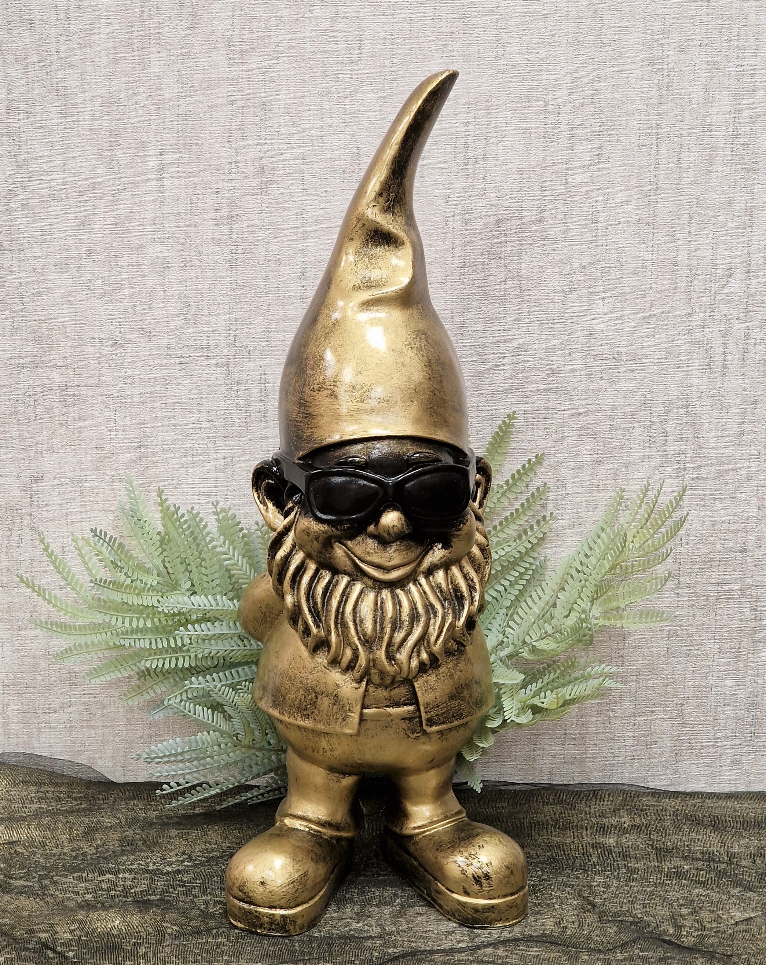 Gartenzwerg mit Brille – lustige Zwerg – Zauberzwerg – Skulptur