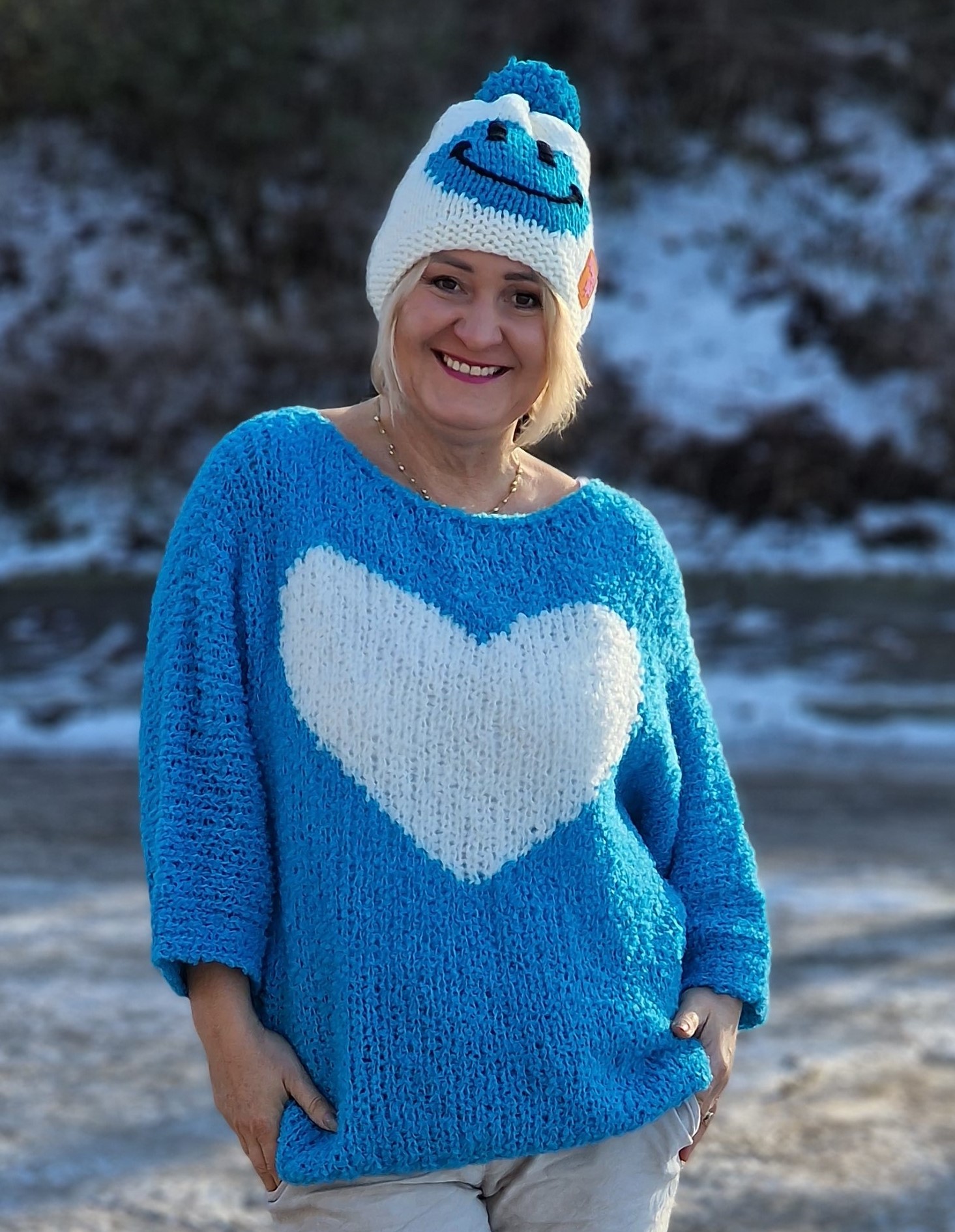 SMILEY-Mütze mit Bommel "Magic Pearl Sylt" – handgearbeitete Winter-Beanie/Hauben – Einzelstücke, limitiert