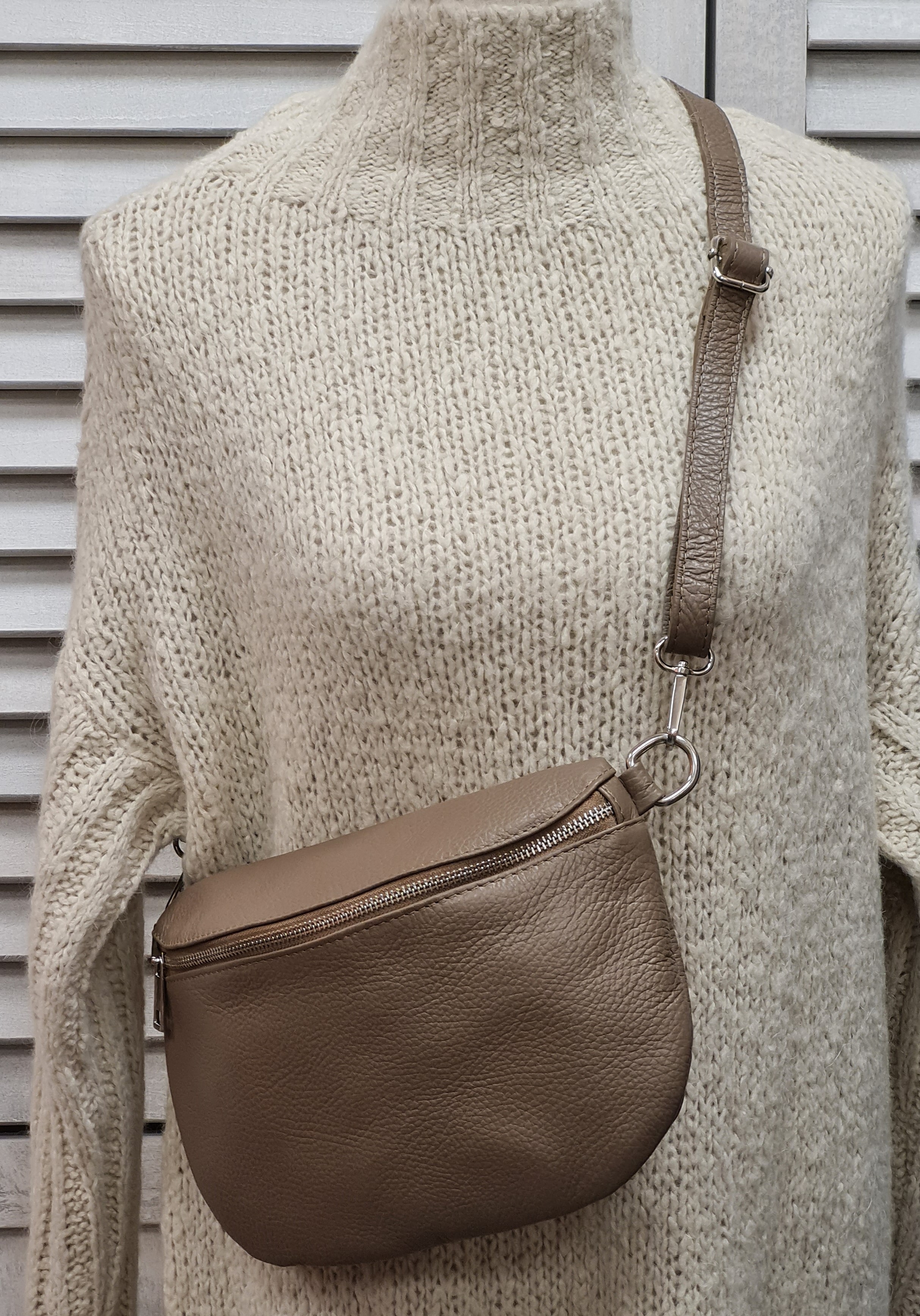 Bauchtasche "Taupe" – Crossover – Ledertasche