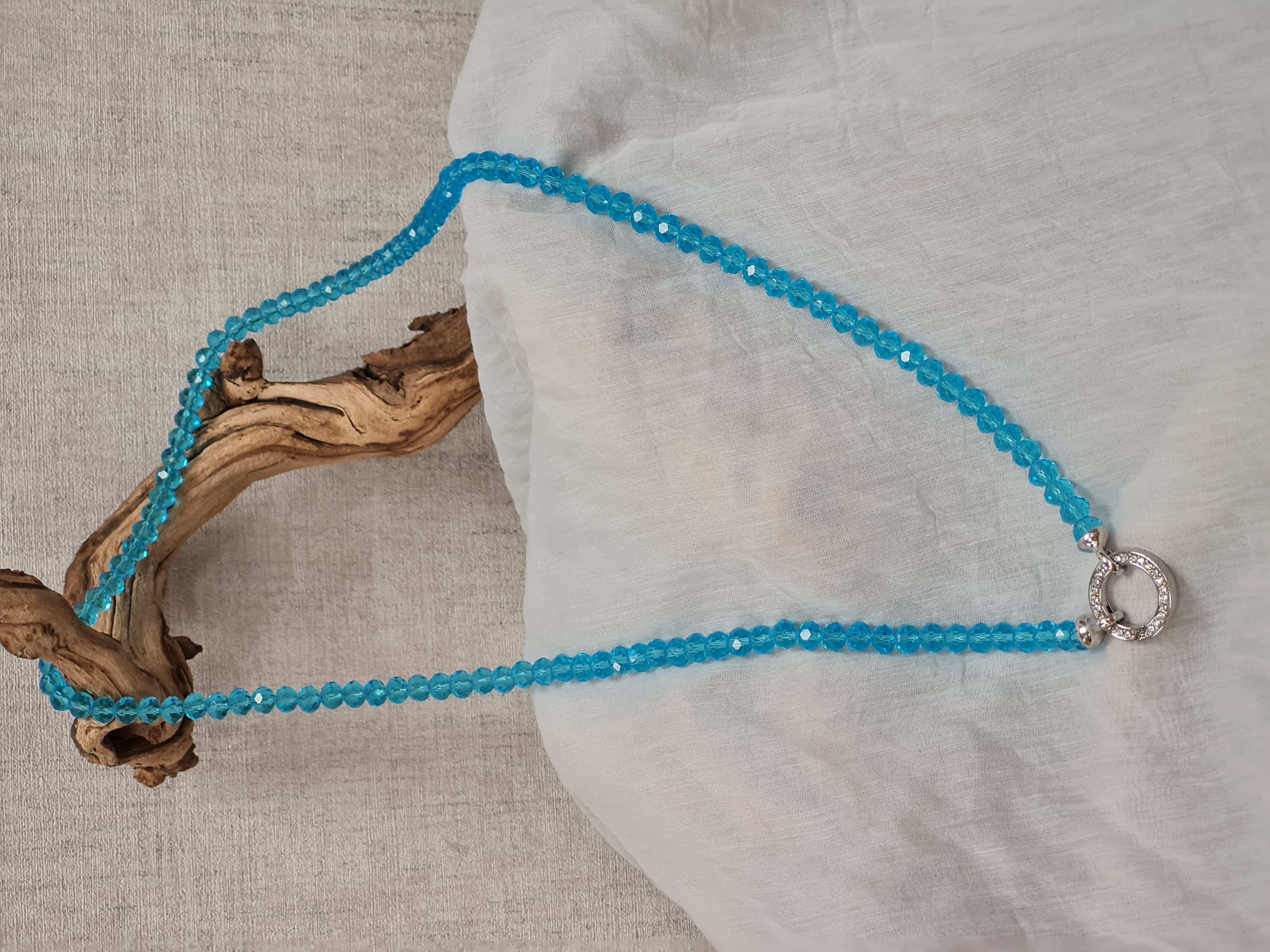 Halskette aus Glasperlen facettiert/geschliffen – Türkis – Modeschmuck Kette lang  