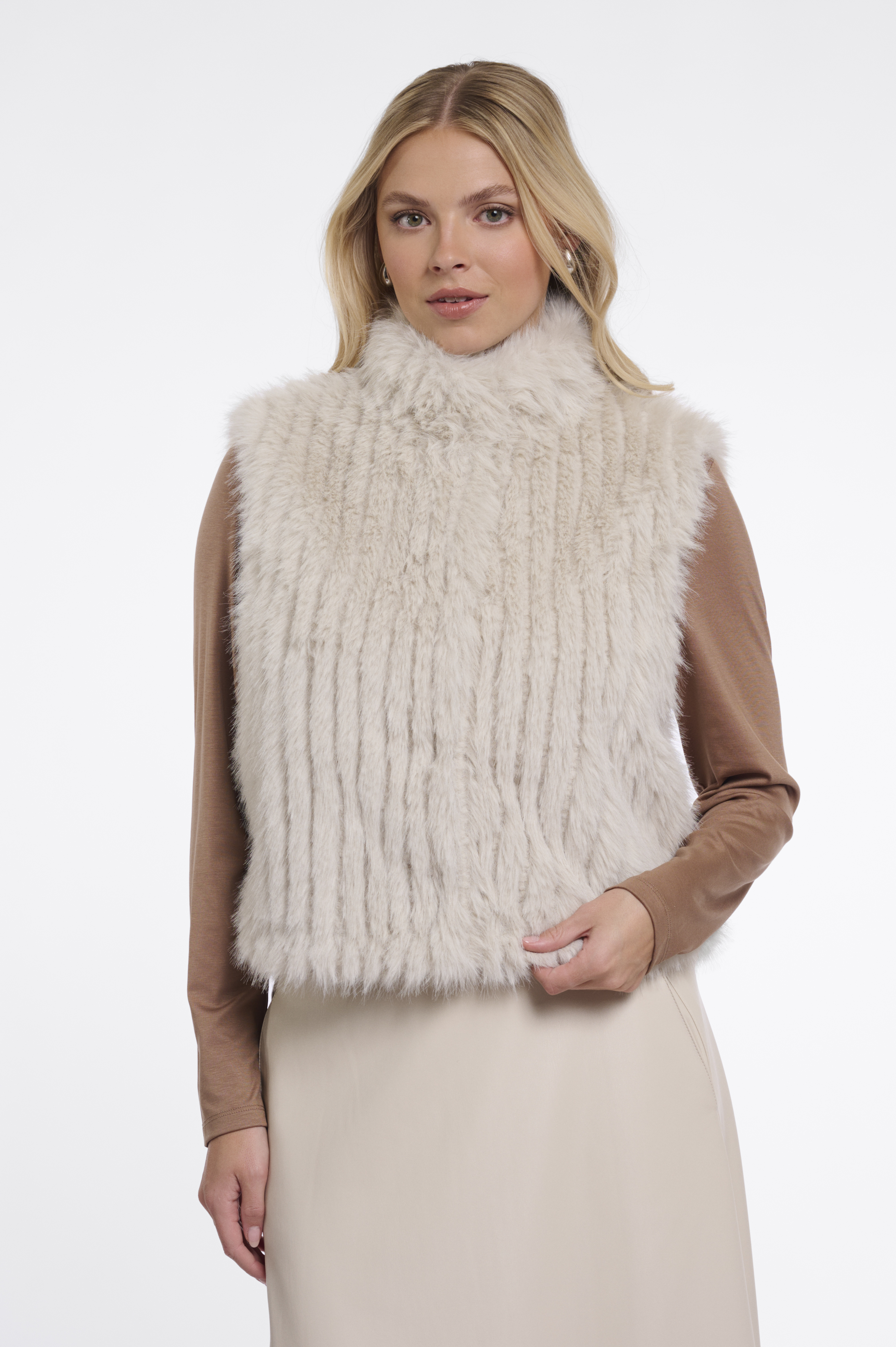RINO & PELLE Weste "DAVA Waistcoat with closure Birch" – Kunstfell – Damenjacke – Fellweste  Creme