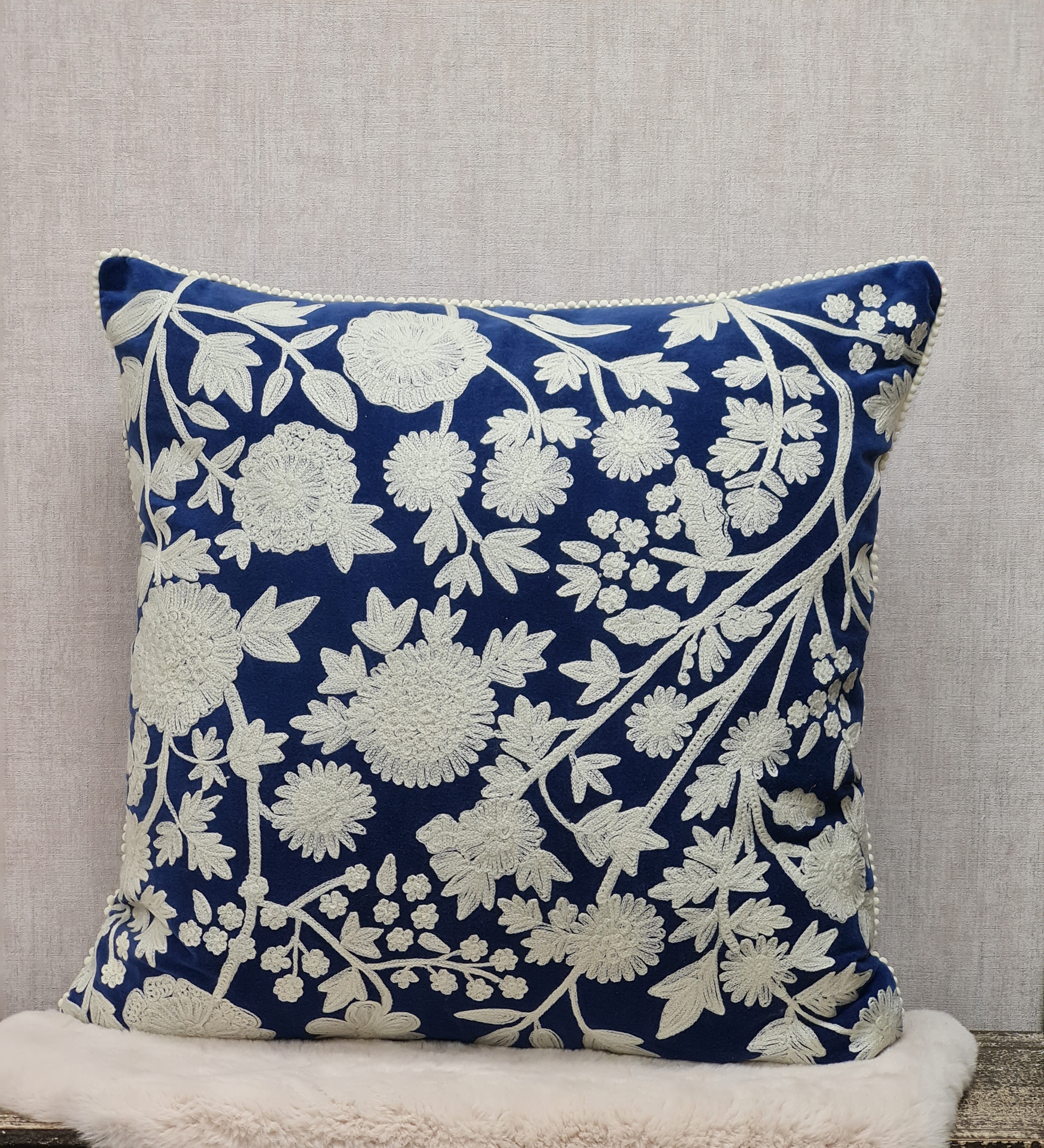 ONLY NATURAL KISSEN – Samt Blumenkissen –  "BLAU"   
