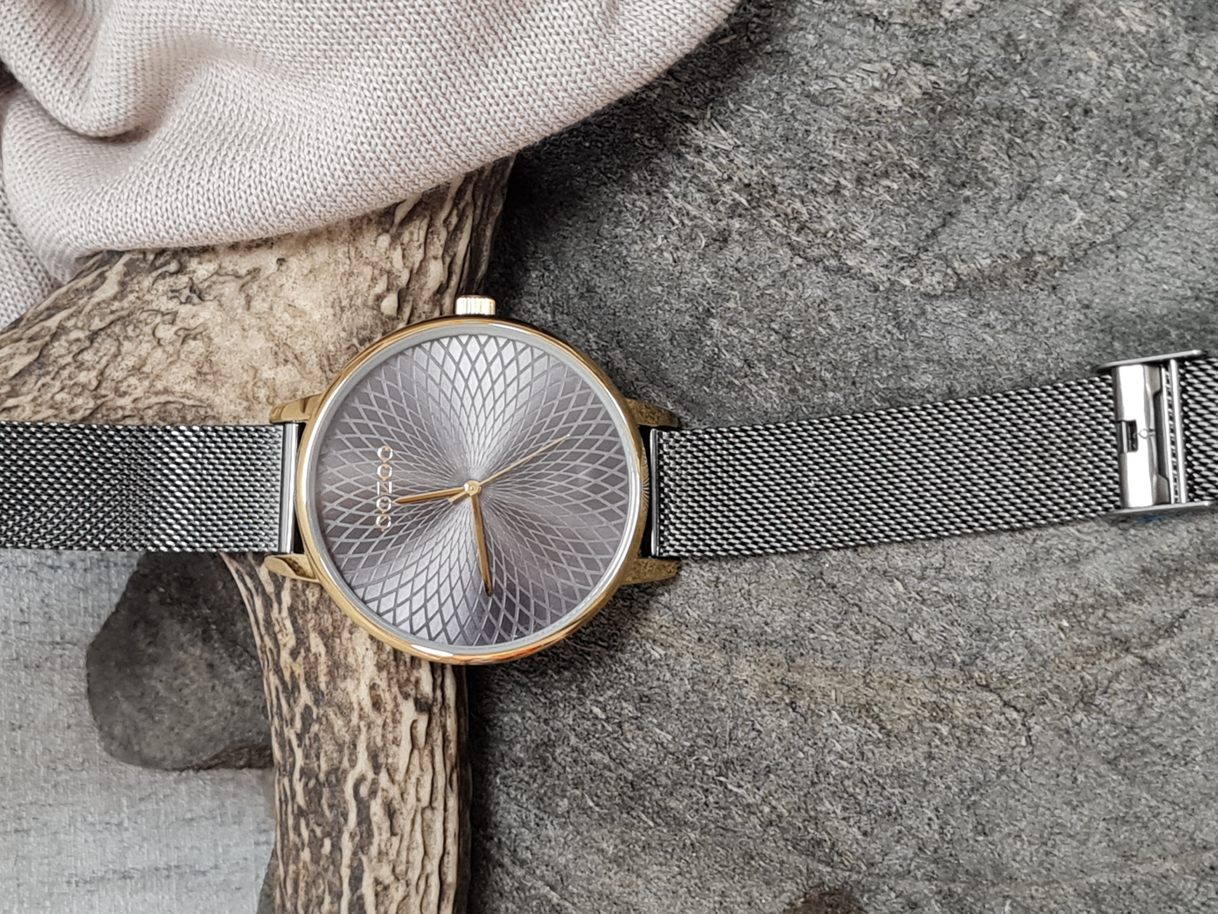 OOZOO Damenuhr "C10554" 48mm 