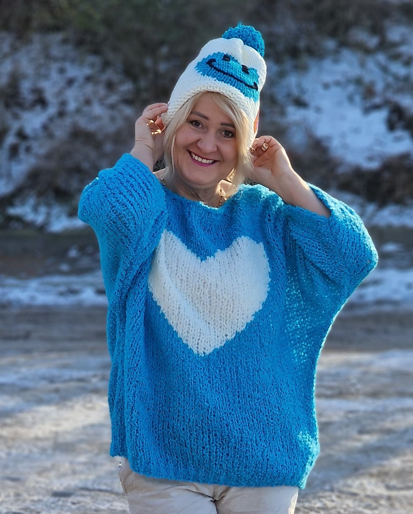 SMILEY-Mütze mit Bommel "Magic Pearl Sylt" – handgearbeitete Winter-Beanie/Hauben – Einzelstücke, limitiert