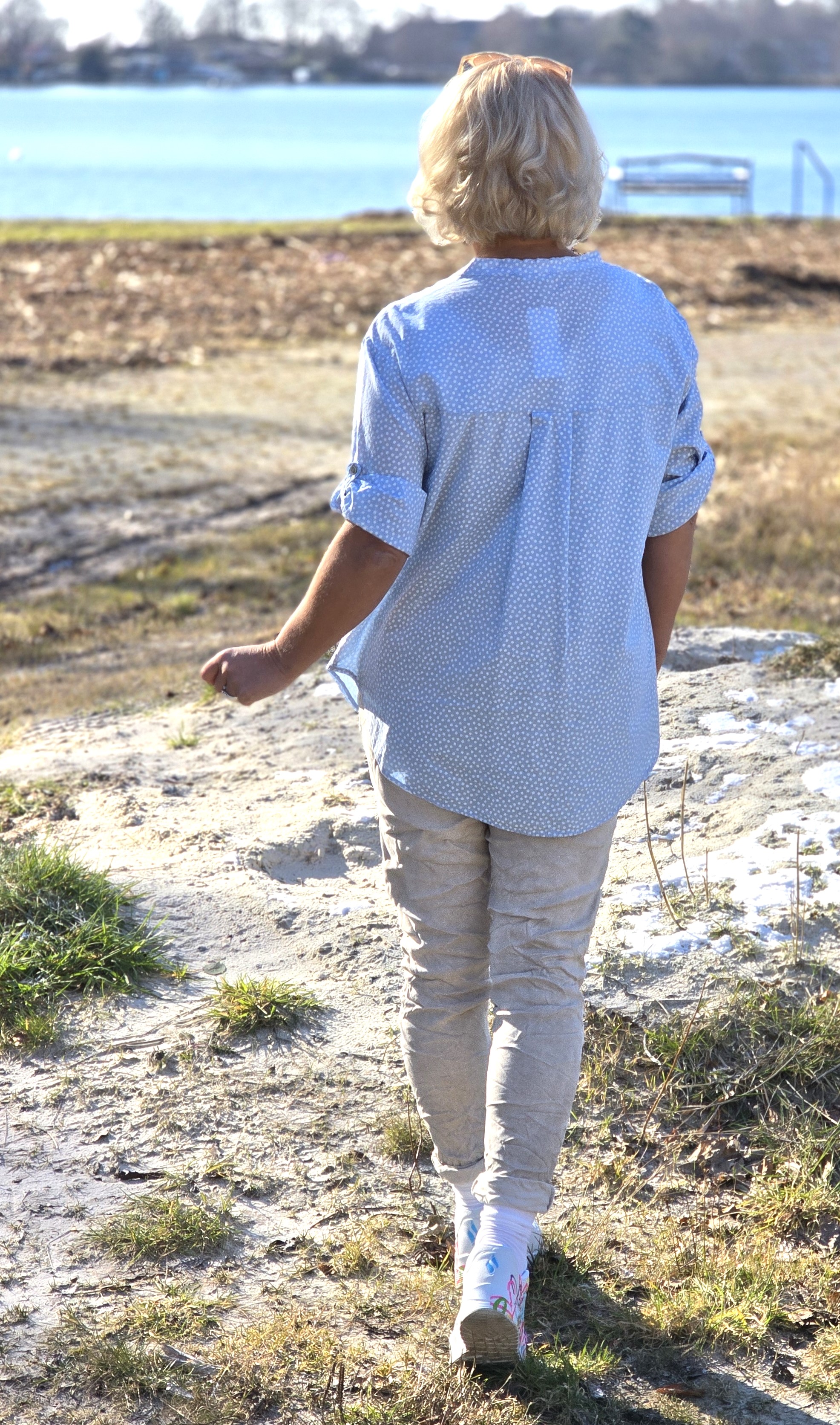 kurze Bluse  gepunktet – Blusenhemd – Damenbluse